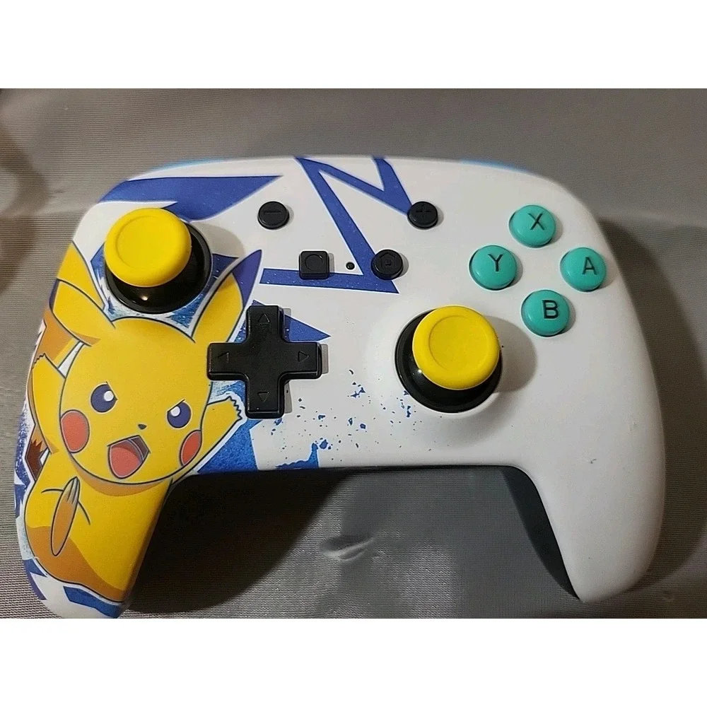 Pokemon Pikachu‎ Ds Wireless Controller And Pikachu Case With Charging Cord